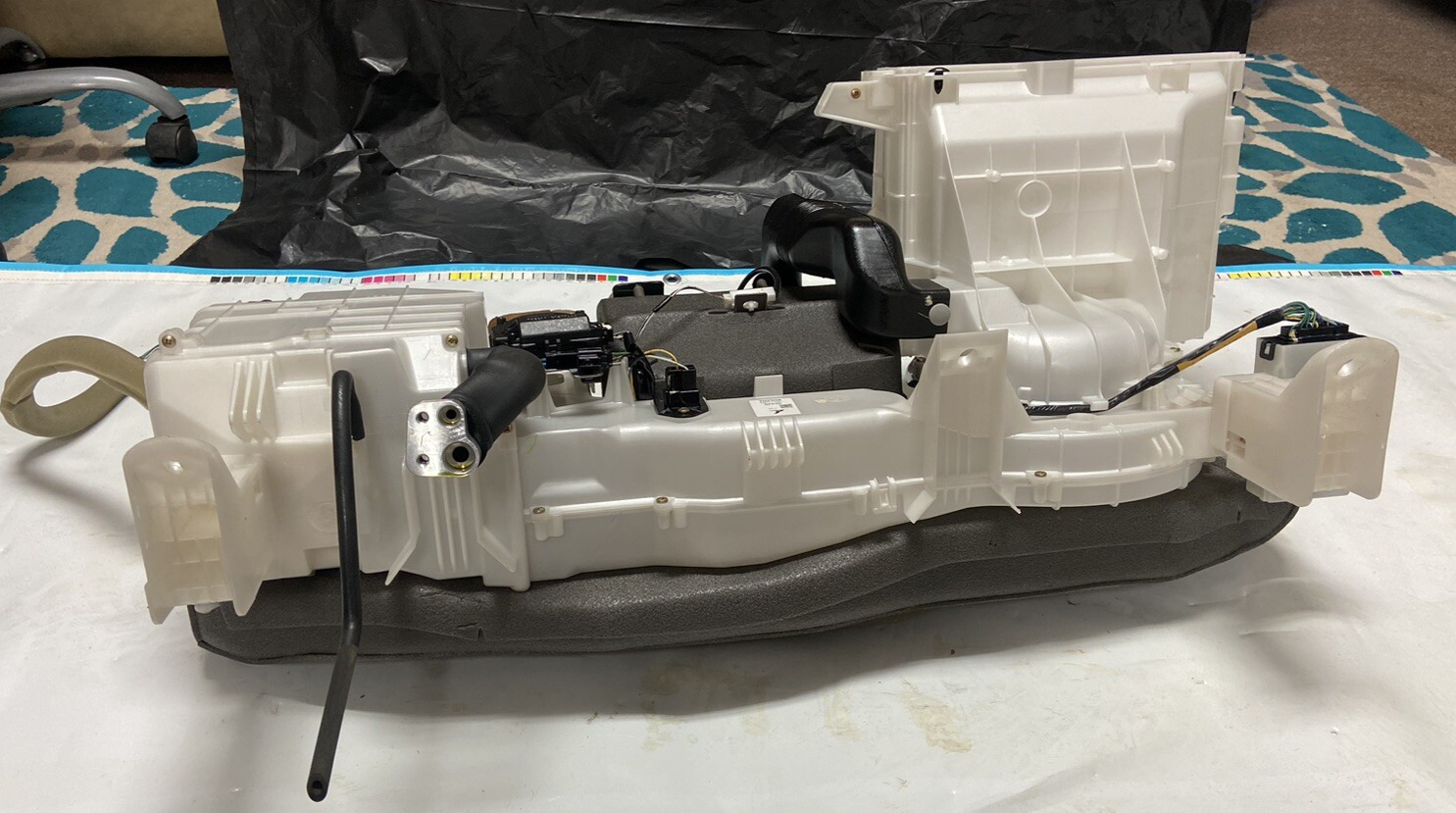01-02 Lexus XF30 LS430 Rear A/C Evaporator & Fridge Cooler 87030-50020
