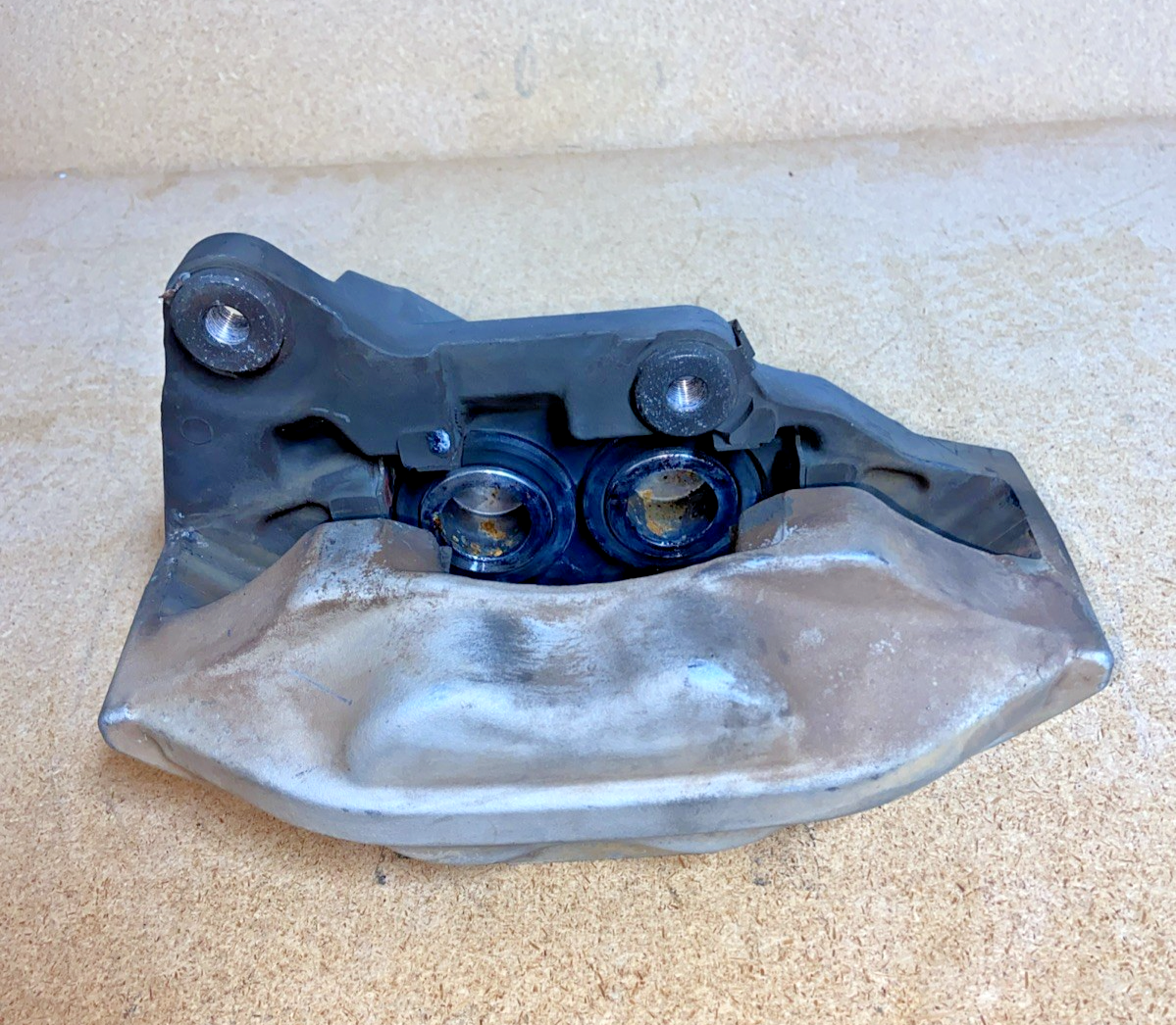 1997-2000 LEXUS LS400 RIGHT PASSENGER SIDE FRONT BRAKE CALIPER