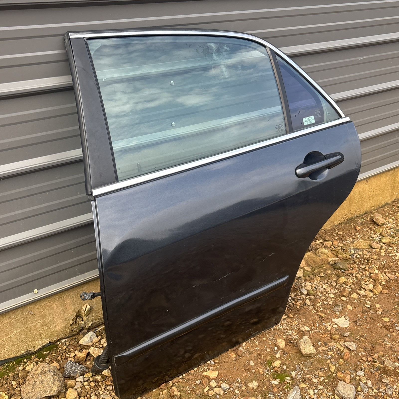 2007-2011 TOYOTA CAMRY Cubierta trasera izquierda de puerta plateada con panel de puerta *Abolladura
