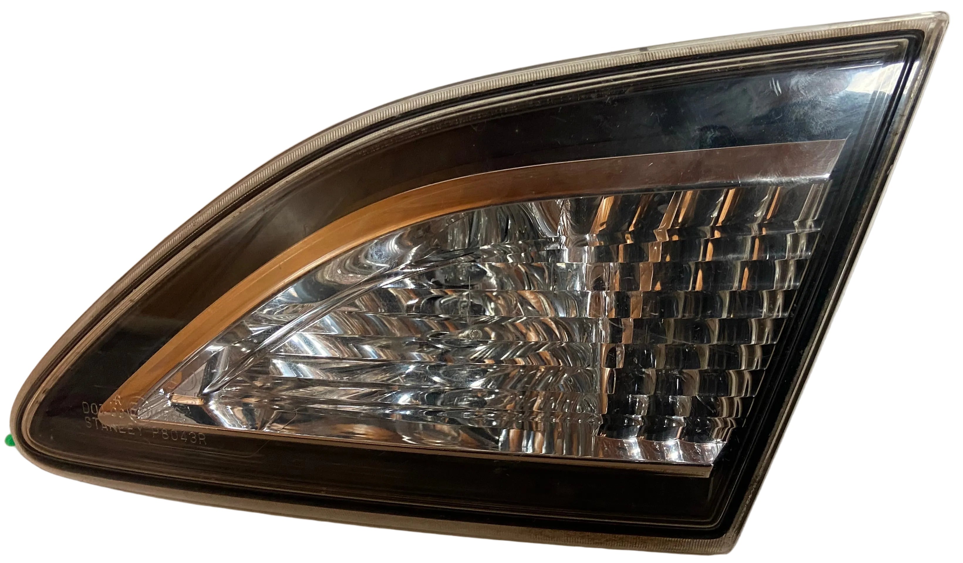 Right rear tail light and reverse lamp assembly with amber and clear lens
