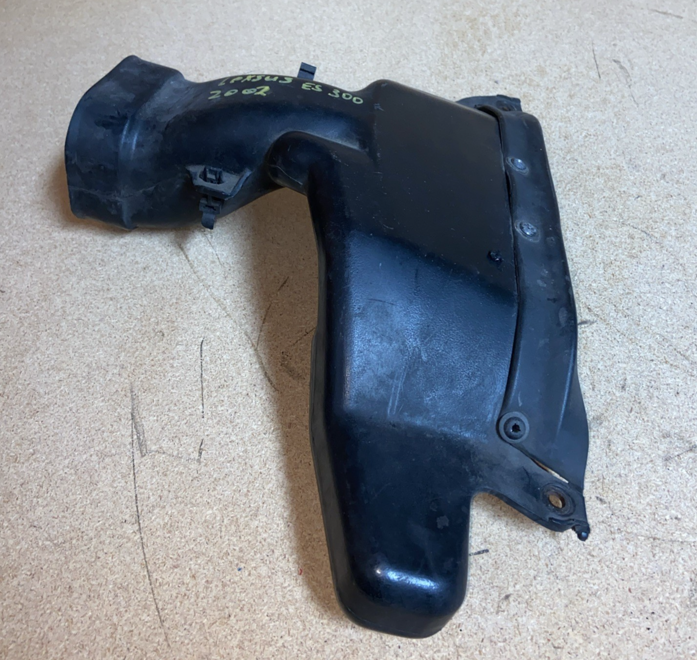 2002-2003 Lexus ES 300 Tubo de entrada de aire 17752-20020