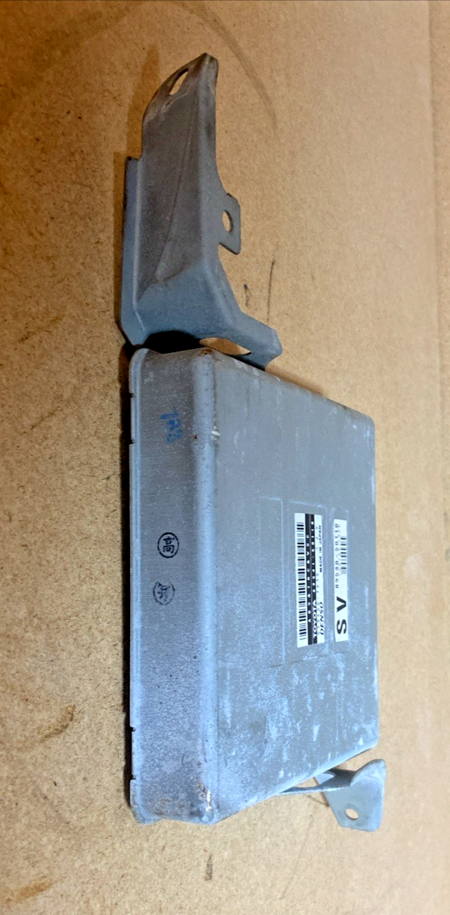 Módulo de control de deslizamiento/tracción Lexus LS 400 1998-1999 89541-50110