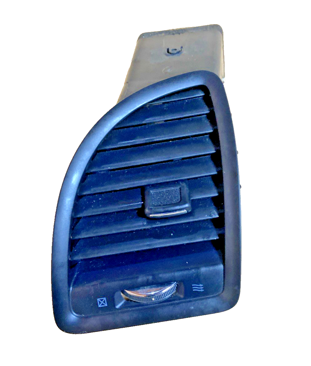 2011-19 DODGE GRAND CARAVAN RIGHT PASSENGER SIDE DASH AIR HEAT VENT OEM