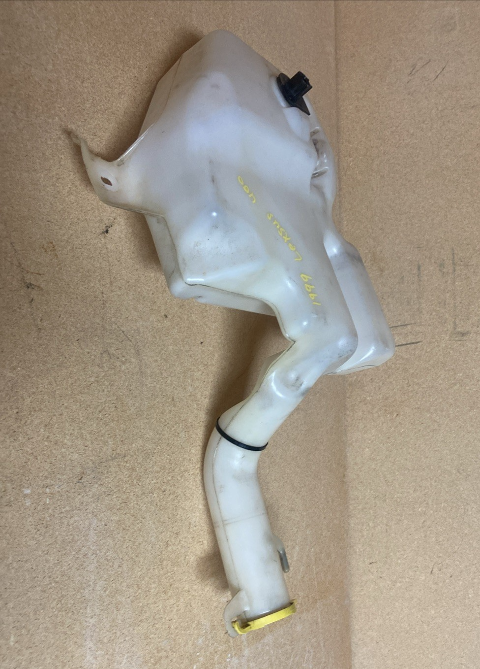 1995-2000 Lexus LS 400 Windshield Washer Fluid Reservoir 05113650AD