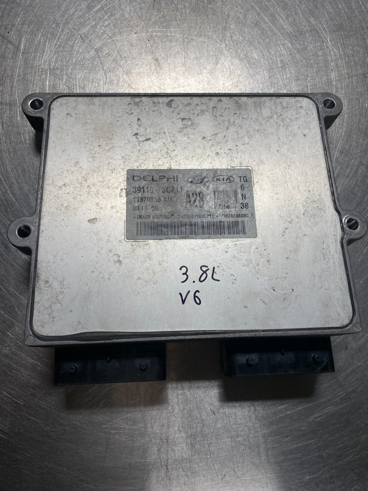 06-10 Hyundai Azera 39110-3C211 Computer Brain Engine Control ECU ECM EBX Module