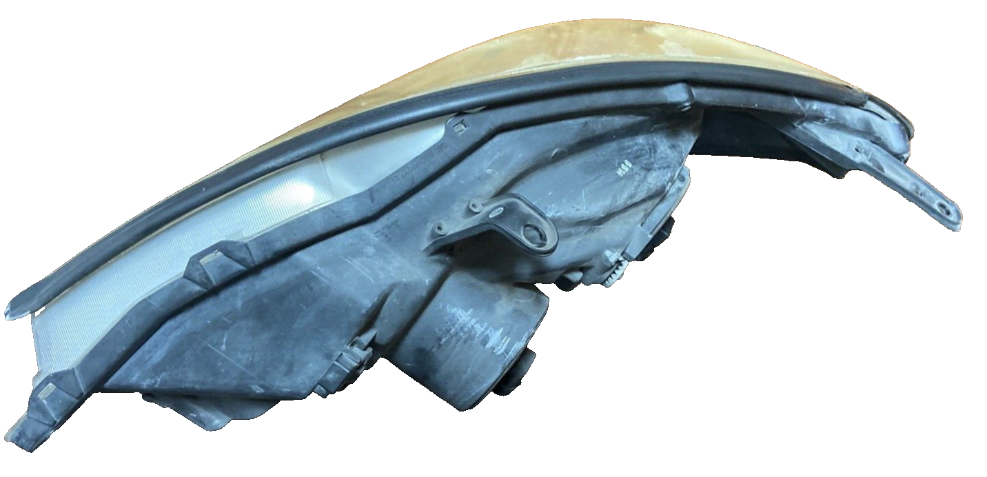 2005 Lexus GX 470 Passenger (right) Headlight