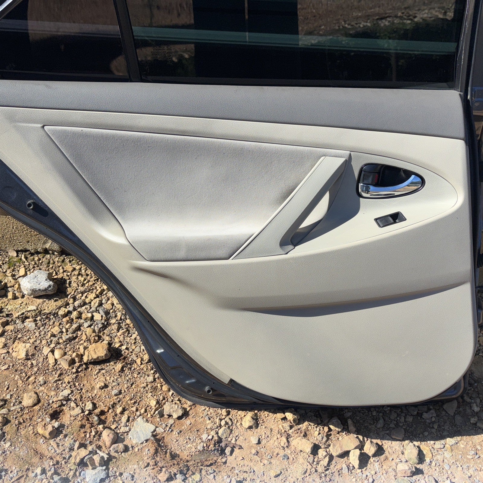 2007-2011 Toyota Camry Puerta trasera izquierda del conductor eléctrica OEM gris
