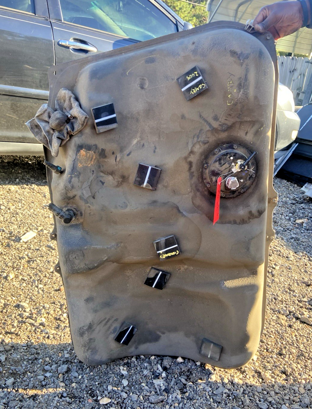 04 - 11 TOYOTA CAMRY GAS FUEL TANK ASSEMBLY OEM