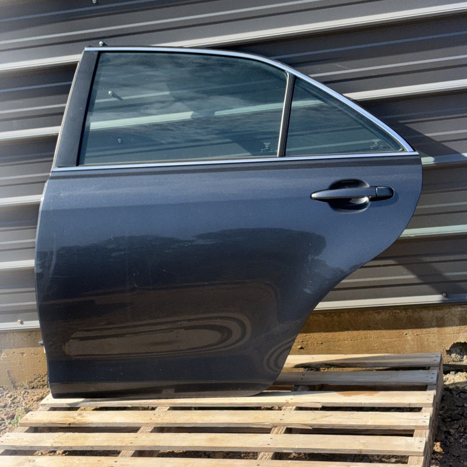 2007-2011 TOYOTA CAMRY PANEL DE CARROCERÍA DE LA PUERTA TRASERA IZQUIERDA OEM **GRIS