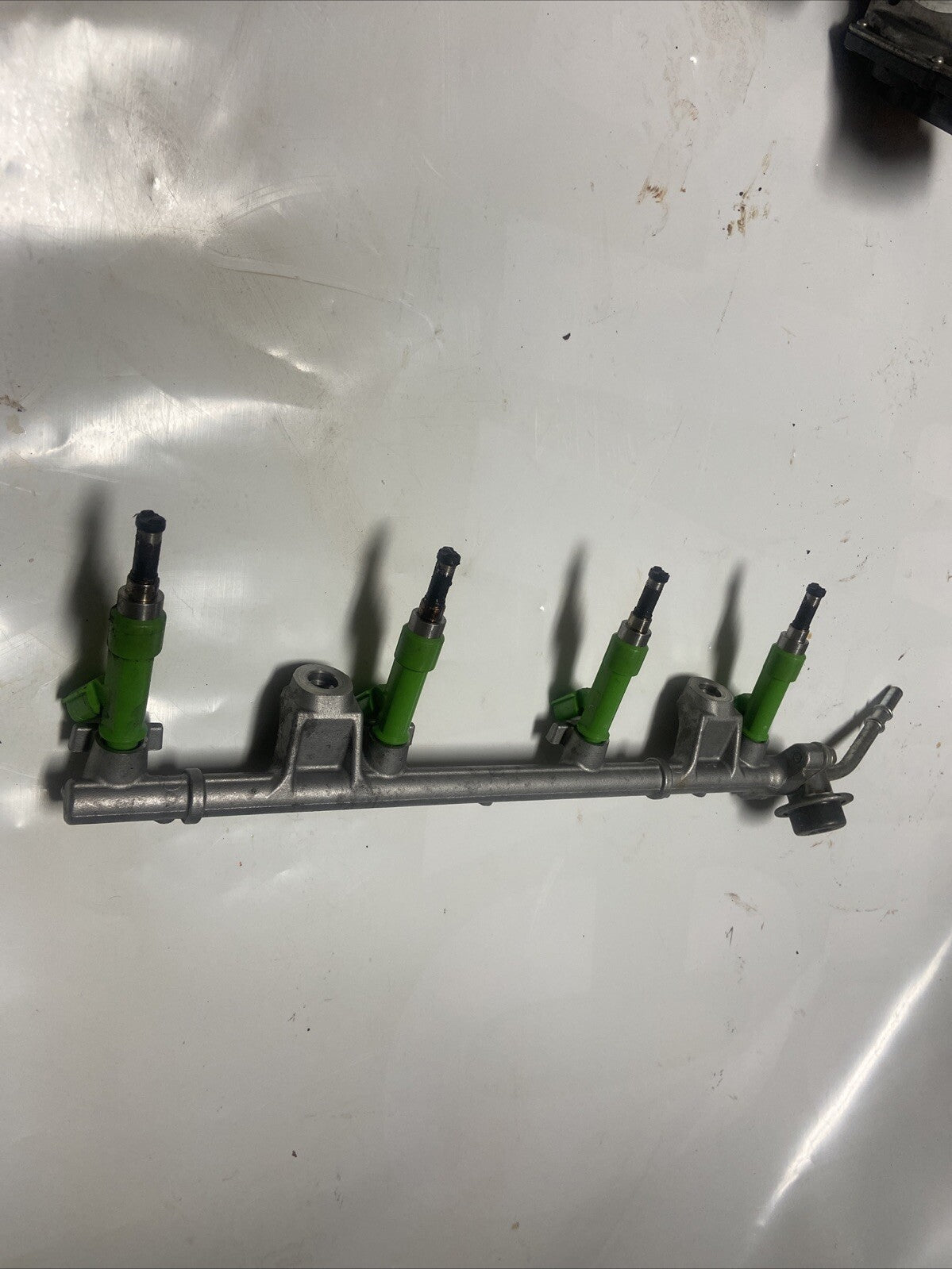 2010 Toyota Rav 4 Fuel Injector Rail