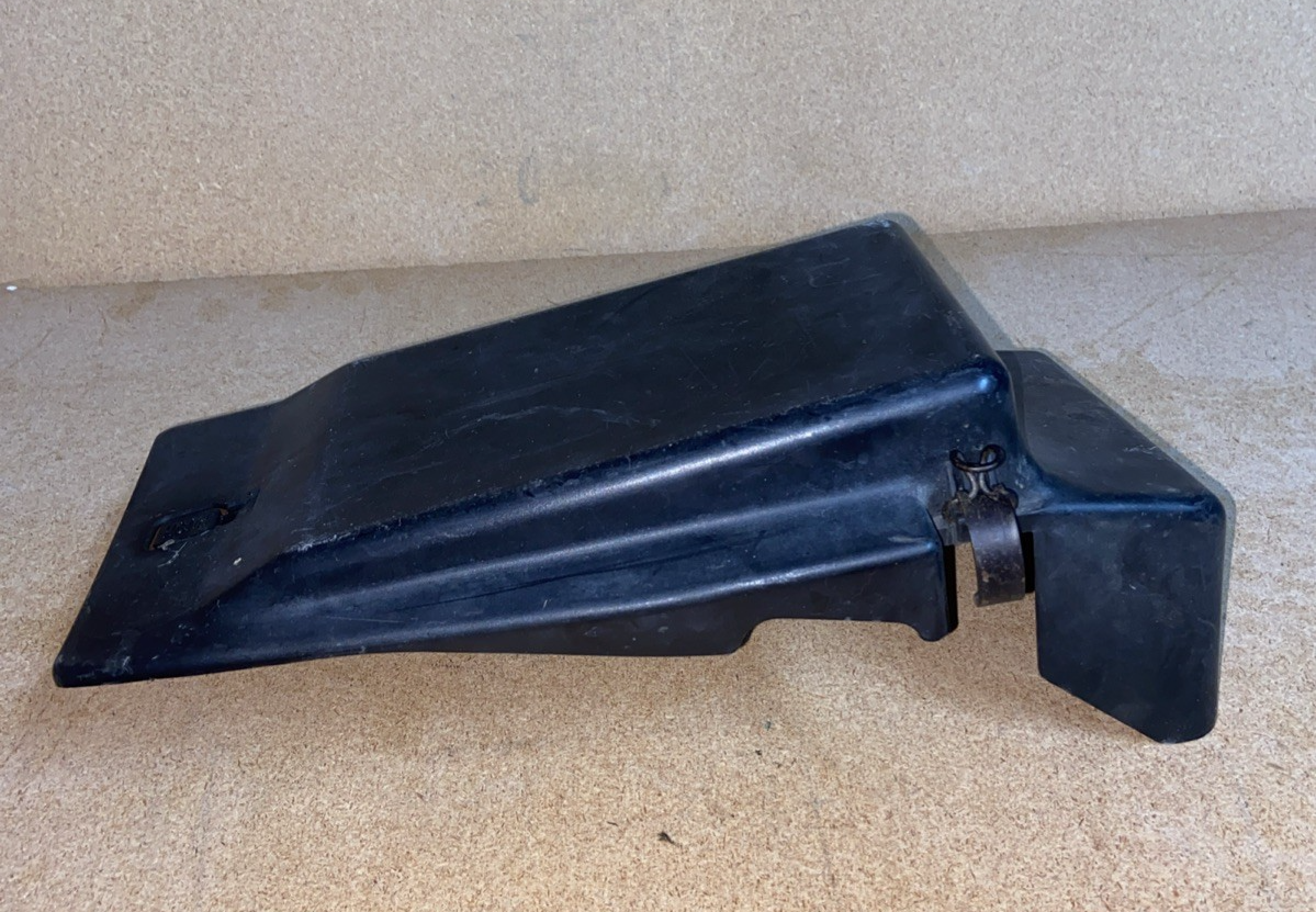 1995-2000 Lexus LS 400 Fuse and Relay Block Upper Cover with Caution Plate OEM