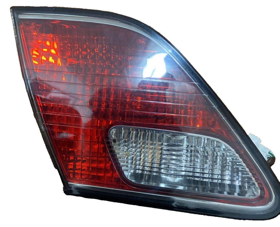 2002 - 2004 LEXUS ES330 ES300 DRIVER INNER TRUNK LID MOUNTED TAIL LIGHT LEFT