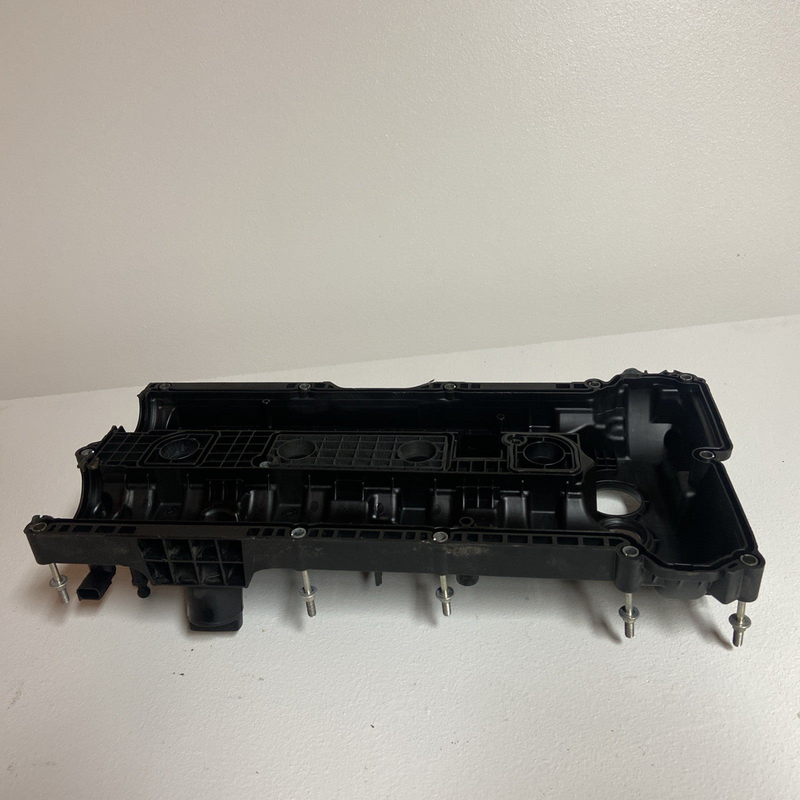 2016 Ford Fusion Engine Cylinder Head Valve Cover