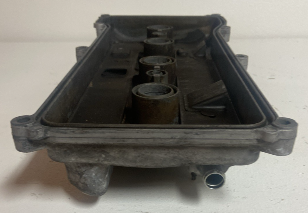 2002-2009 Toyota Camry Engine Valve Cover