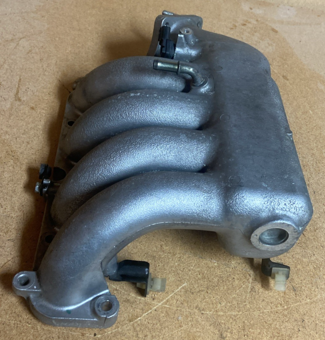 2006 Acura TSX Upper Intake Manifold 2.4 L 4 Cylinder