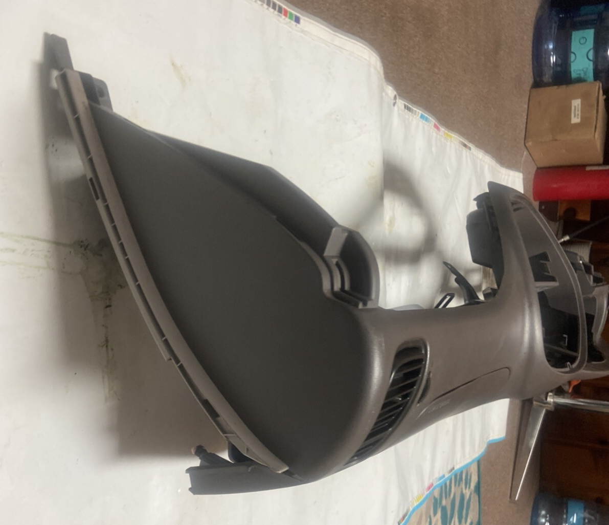 2001 -2007 Toyota Sequoia Dash Panel Dashboard Assembly