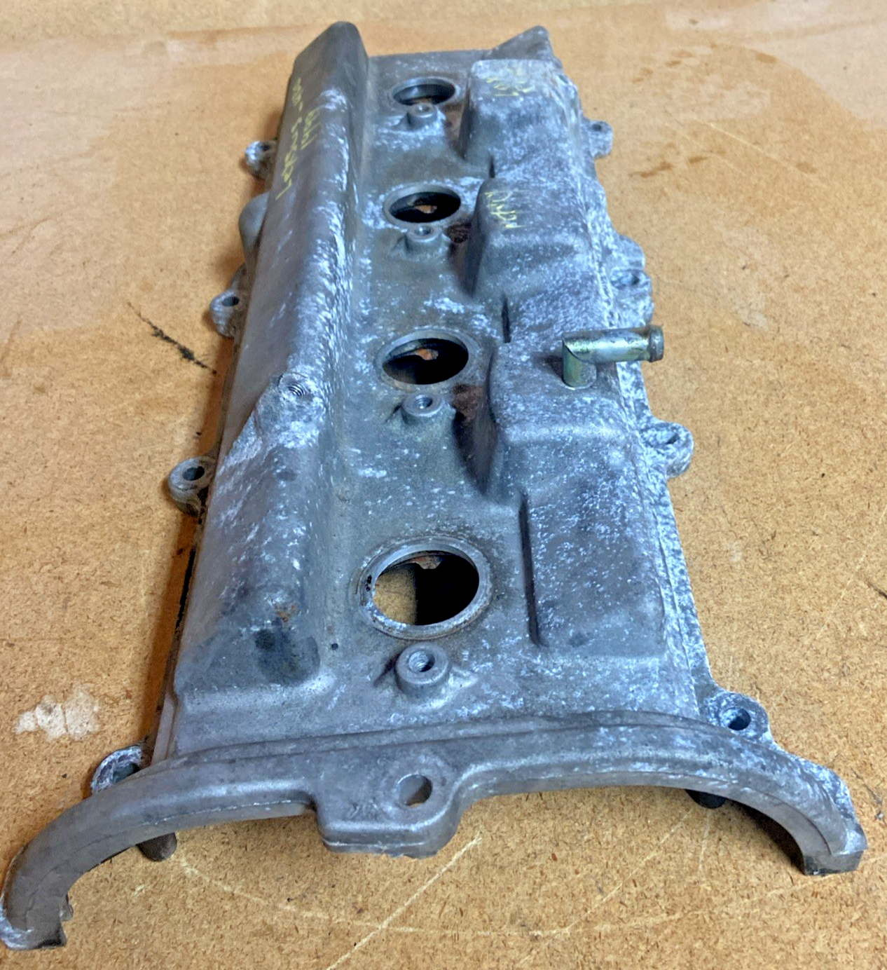 1998-2000 Lexus LS 400 right Engine Valve Cover OEM