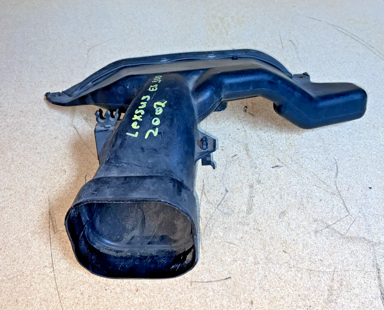 2002-2003 Lexus ES 300 Tubo de entrada de aire 17752-20020