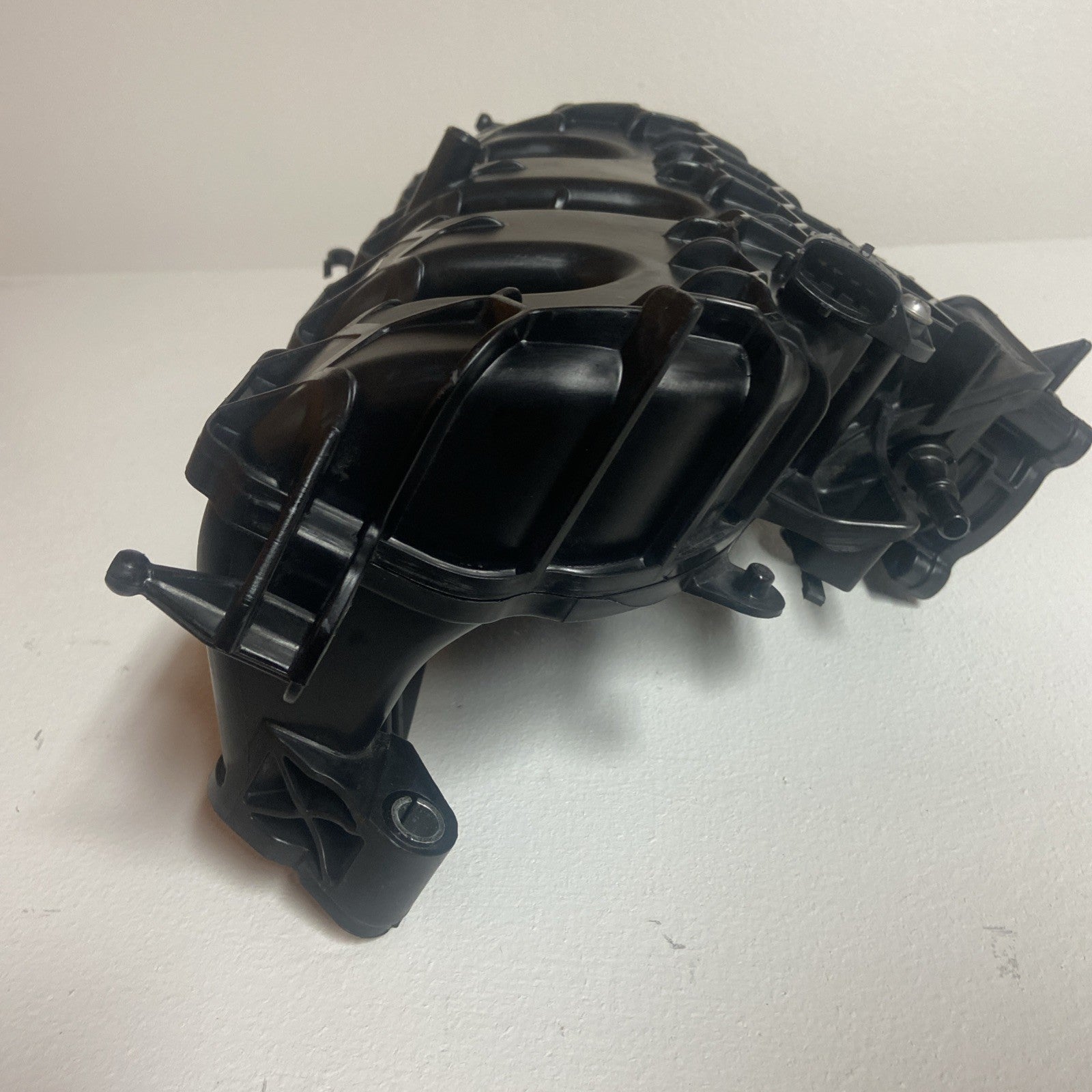2013-2016 Ford Fusion Upper Intake Manifold