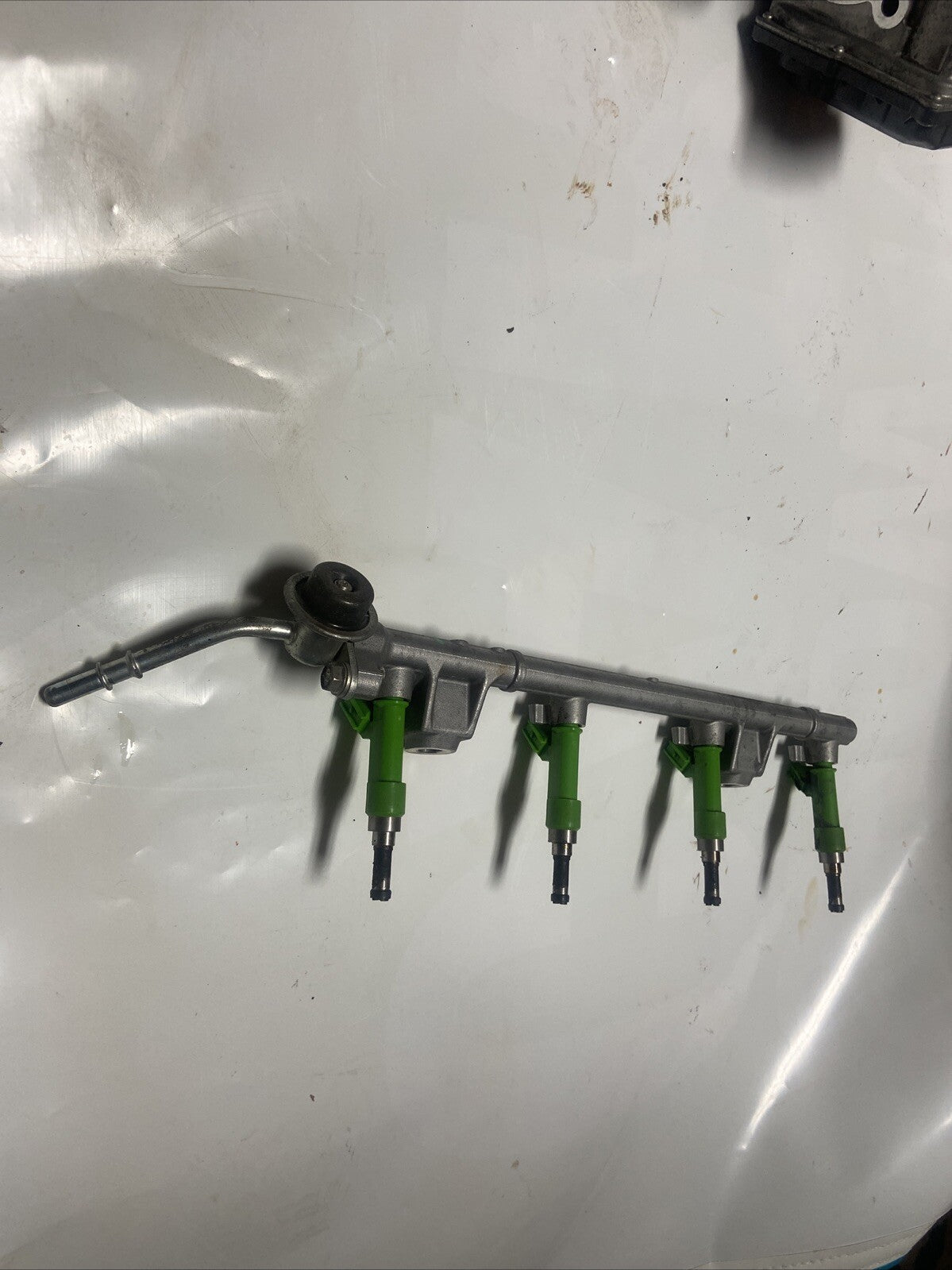 2010 Toyota Rav 4 Fuel Injector Rail