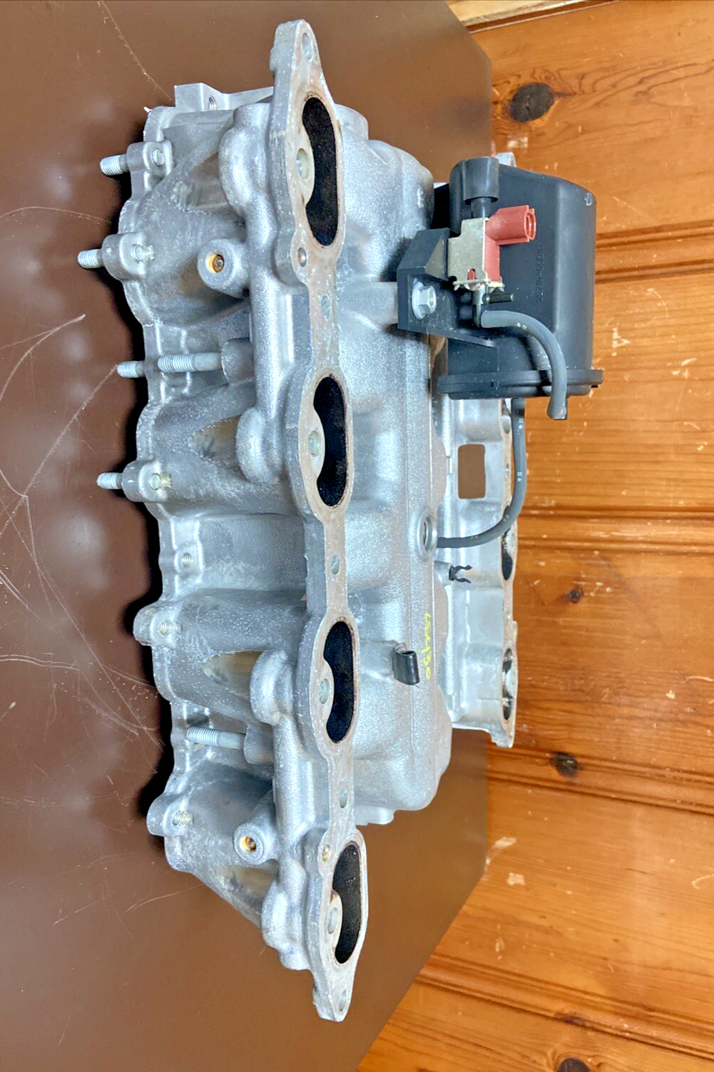 01-04 LEXUS LS430 GS430 4.3L LOWER ENGINE AIR INTAKE MANIFOLD ASSY OEM