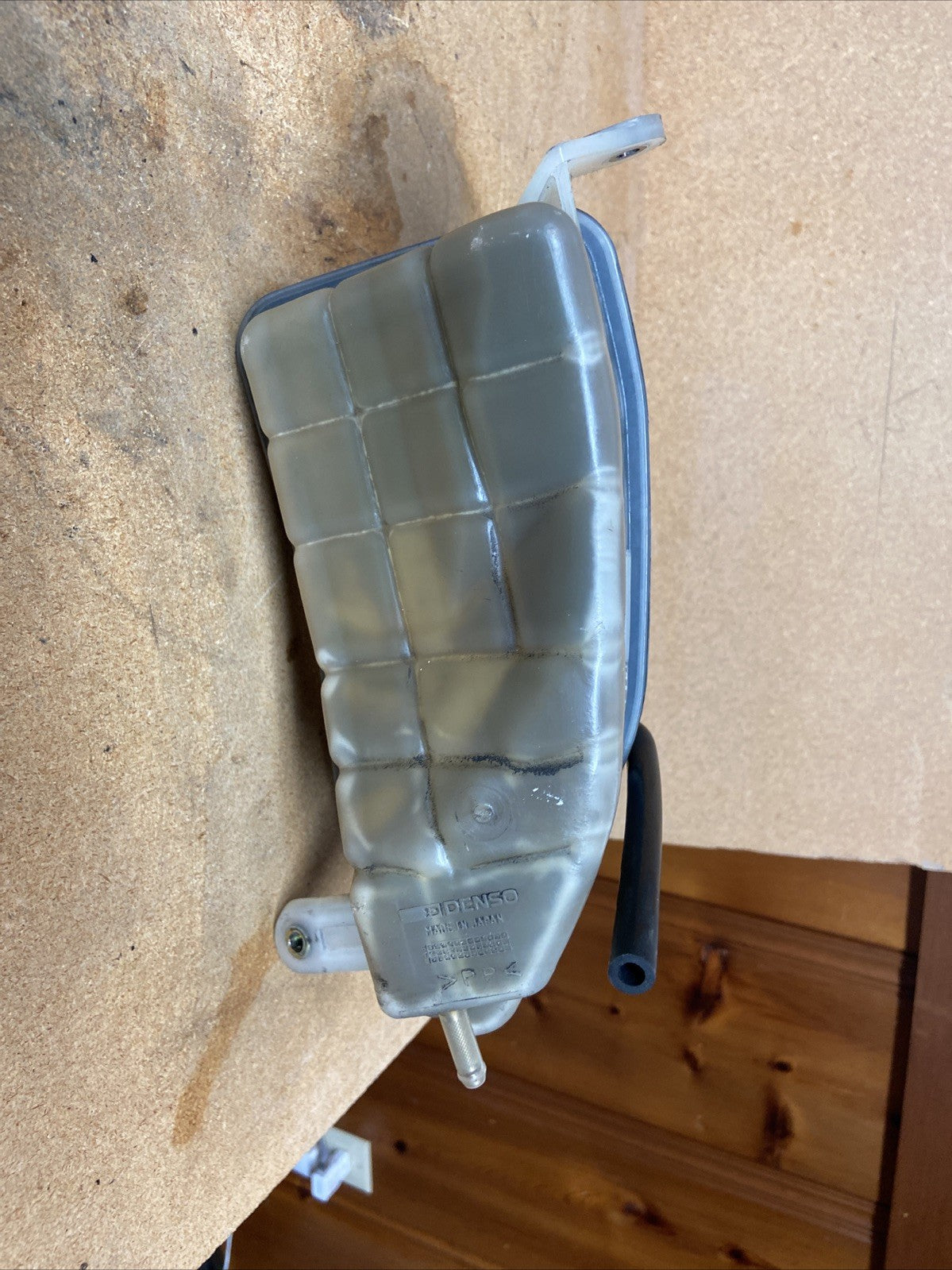 1995-2000 Lexus LS 400 4.0 L Coolant Overflow Reservoir OEM