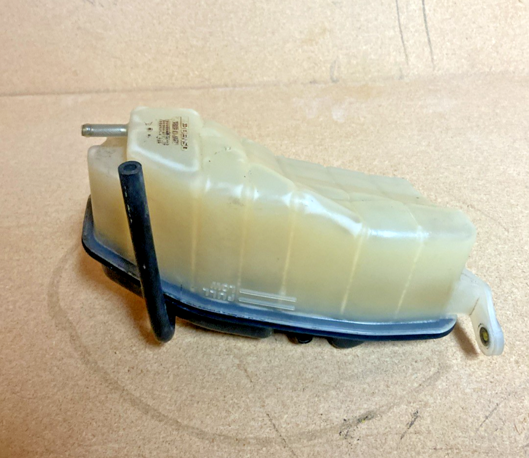 1995-2000 LEXUS LS 400 OEM ENGINE COOLANT EXPANSION OVERFLOW RESERVOIR TANK