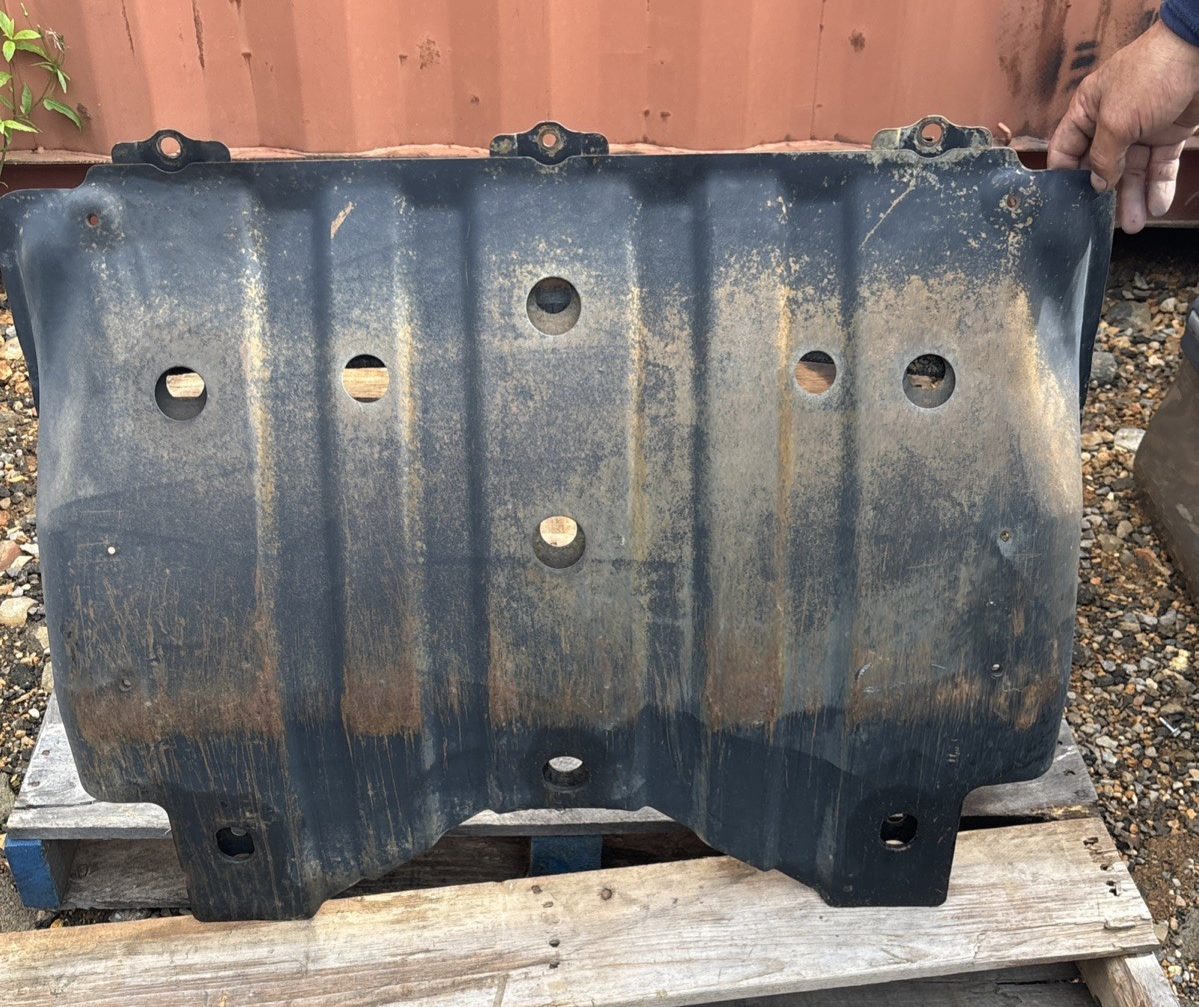 2000-2006 Tundra Sequoia Front Lower Skid Plate Shield Splash Guard Metal OEM