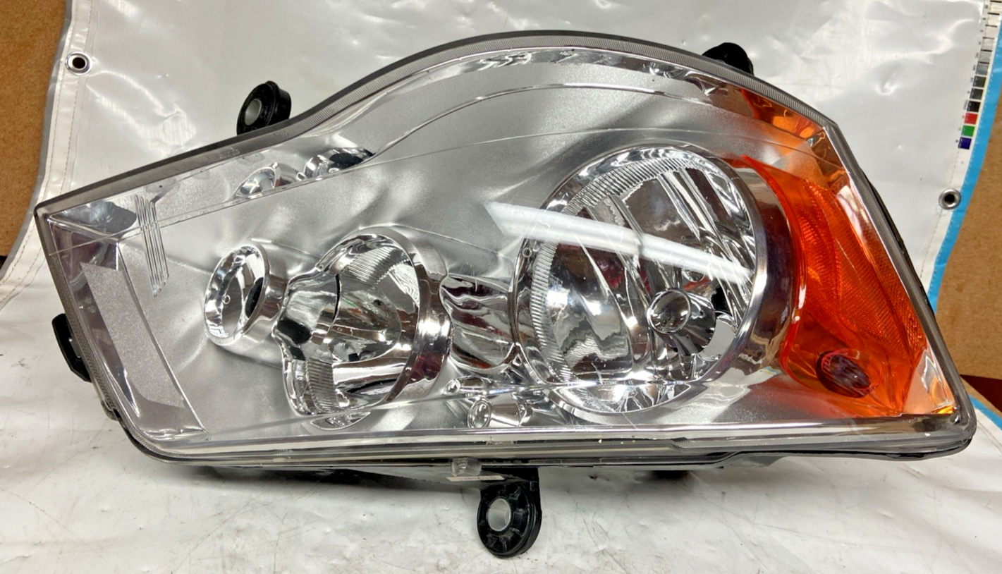 2011 -2020 Dodge Grand Caravan/Chrysler Town & Country (R) Passenger Headlight