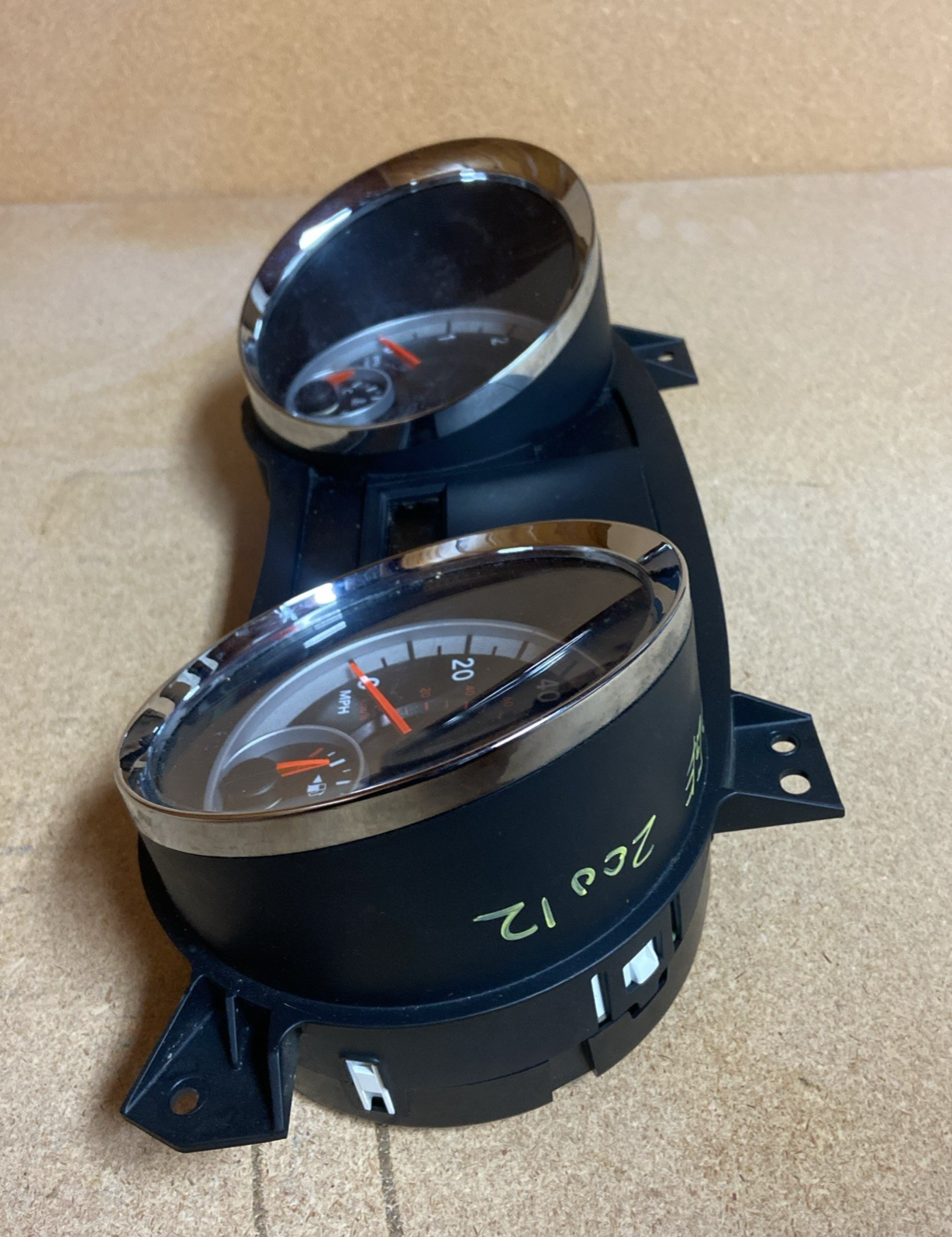 2011-2012 Dodge Grand Caravan Speedometer Instrument Cluster Gauge P68055681AG