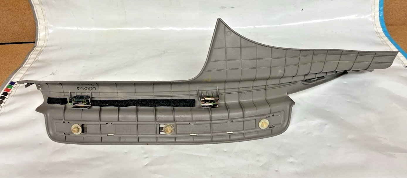 2002-03 Lexus Es 300 Rear Right Passenger Door Sill Scuff Plate Cover Trim Panel