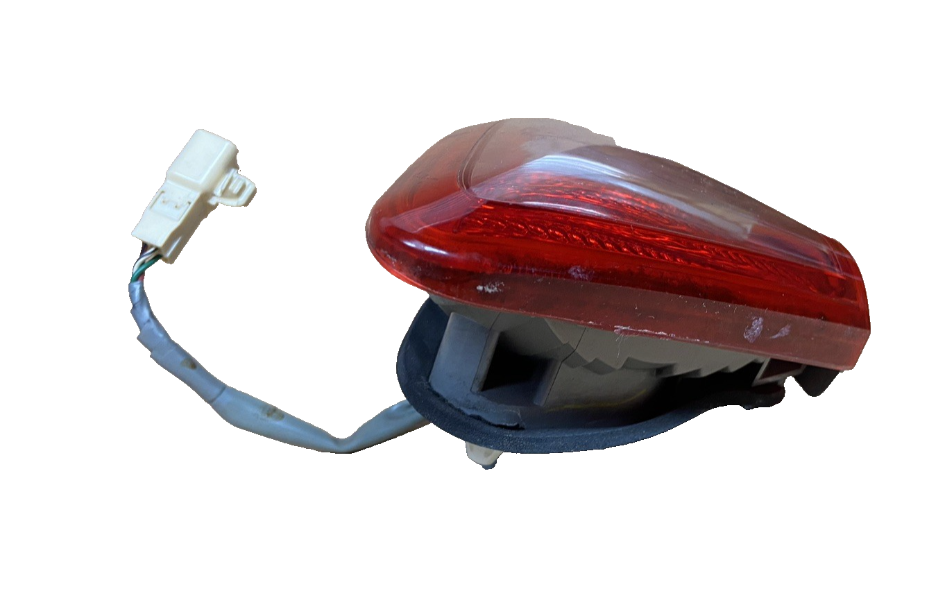 2008 Toyota Camry Eight Passenger Side Inner Trunk Mounted Tail Light