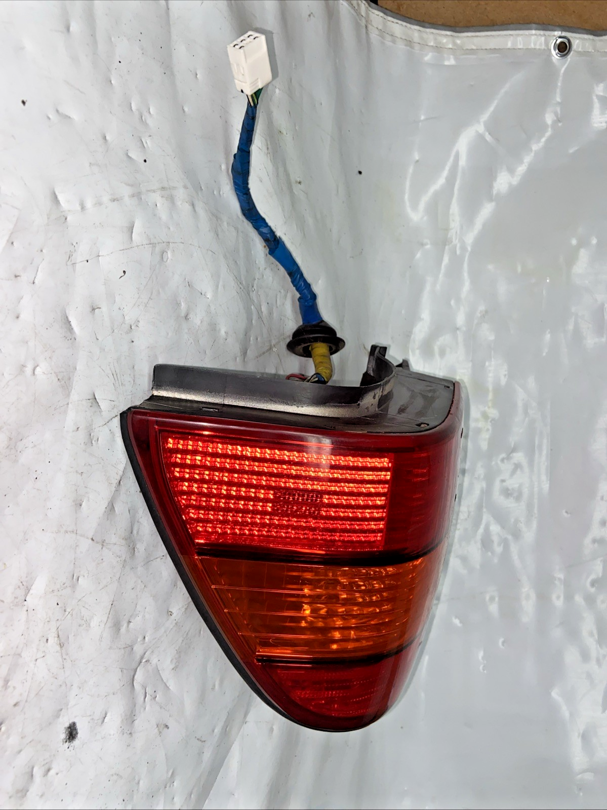 97-00 LEXUS LS400 MONTAJE DE LUZ TRASERA DERECHA LADO PASAJERO OEM