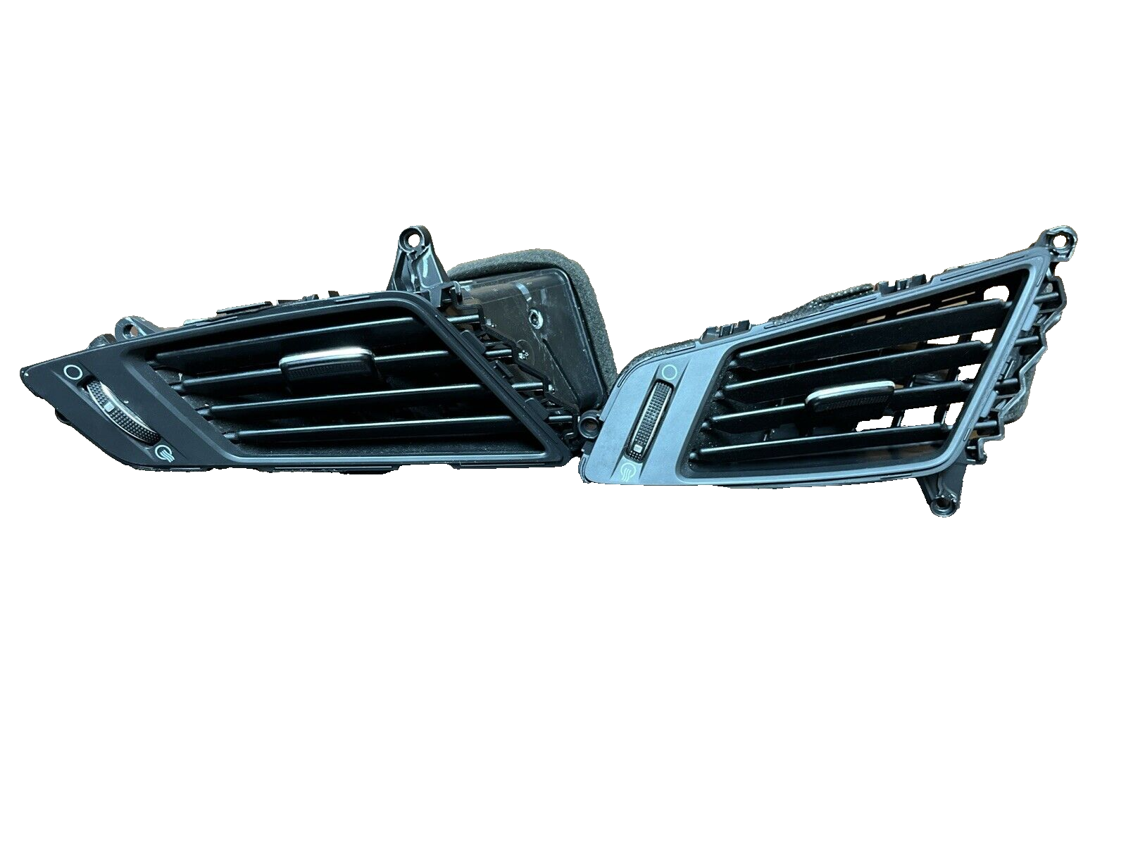 2011 - 2013 Hyundai Sonata Driver & Passenger Center Dash Air Vents (OEM)