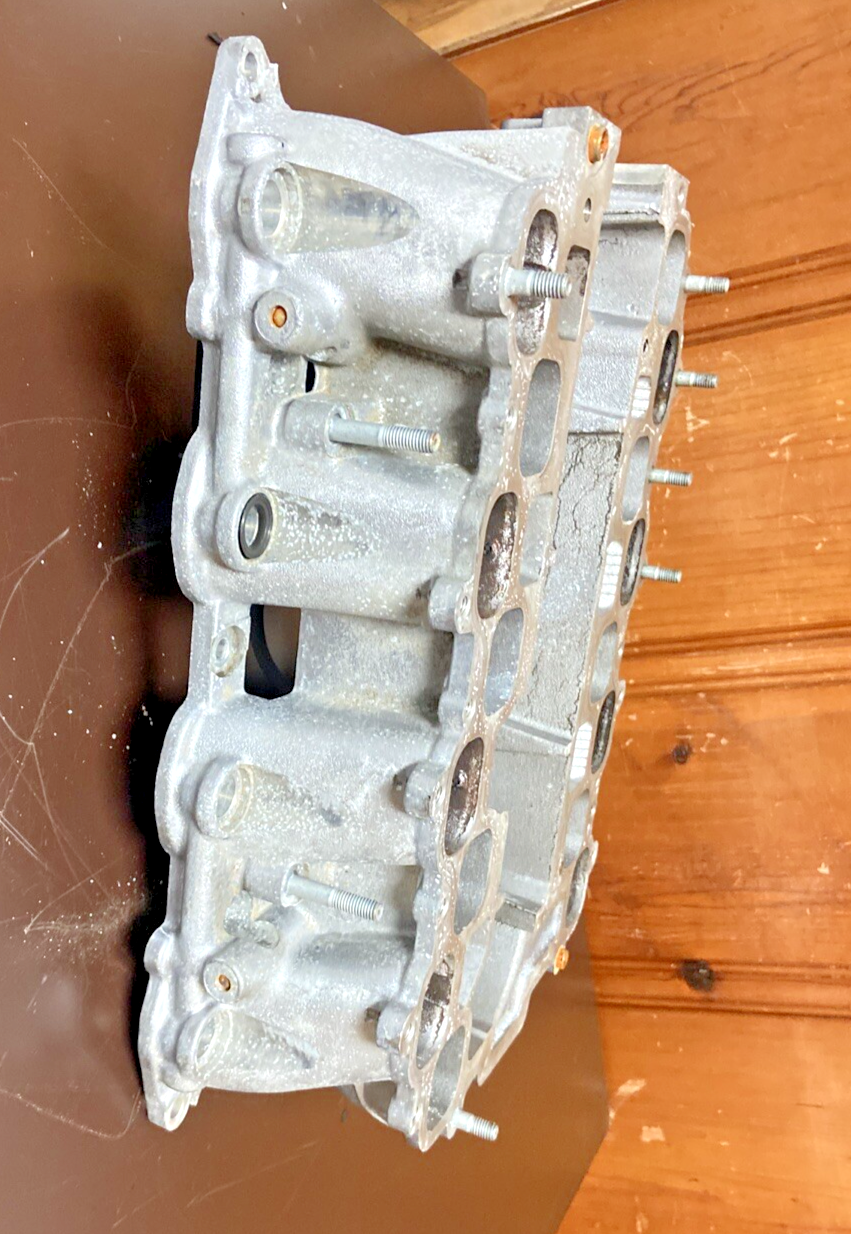 01-04 LEXUS LS430 GS430 4.3L LOWER ENGINE AIR INTAKE MANIFOLD ASSY OEM