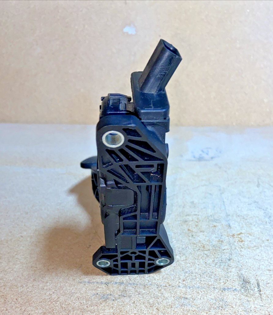 2012-2018 Dodge Caravan Accelerator Gas Pedal 05281418AA OEM