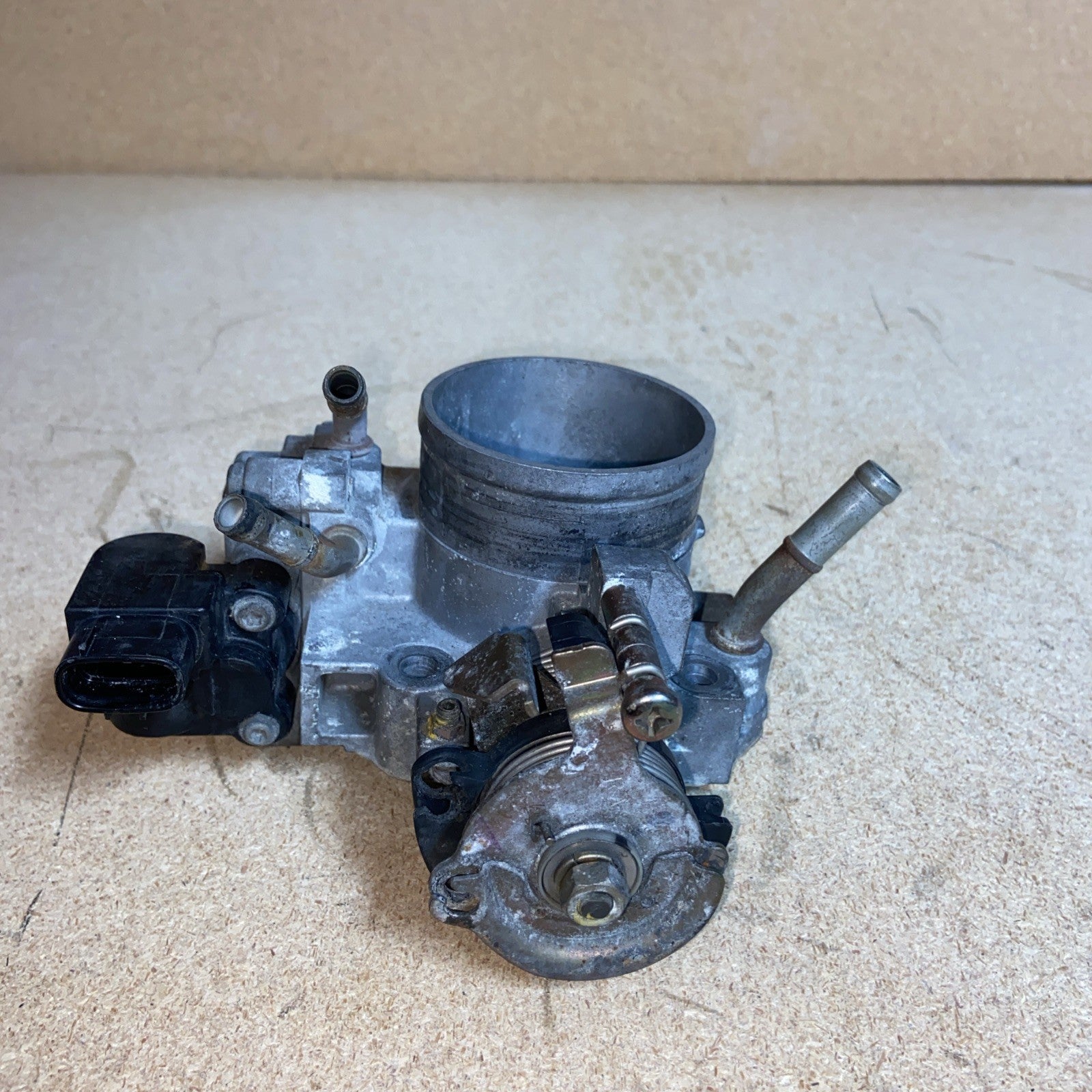 2003-2004 Honda Accord Throttle Body