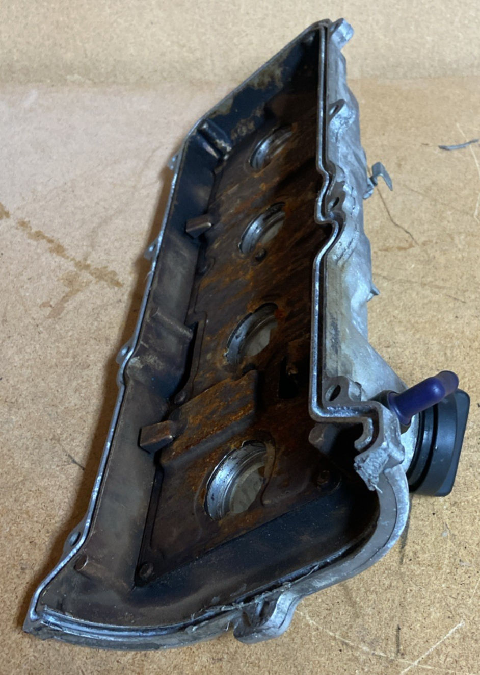 2000-2004 Toyota Tundra Engine Valve Cover