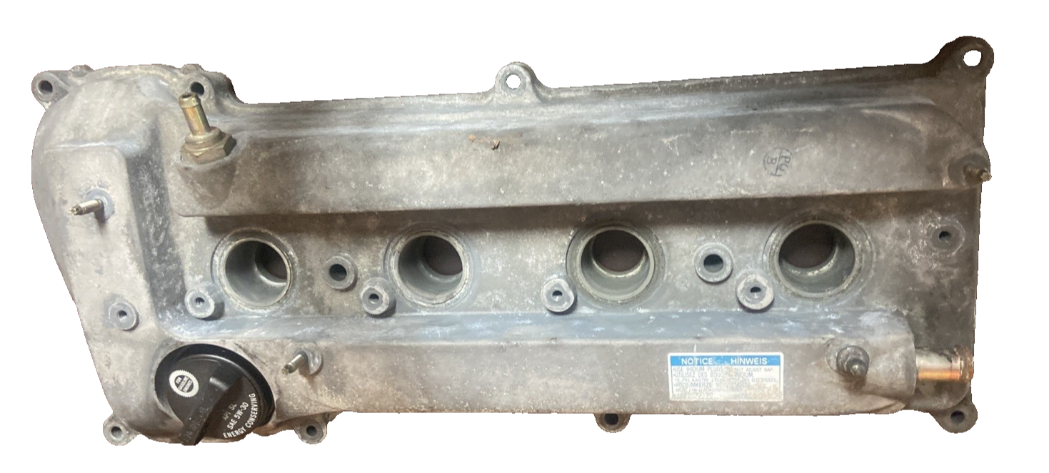 2005 Toyota Highlander 2.4L Engine Valve Cover