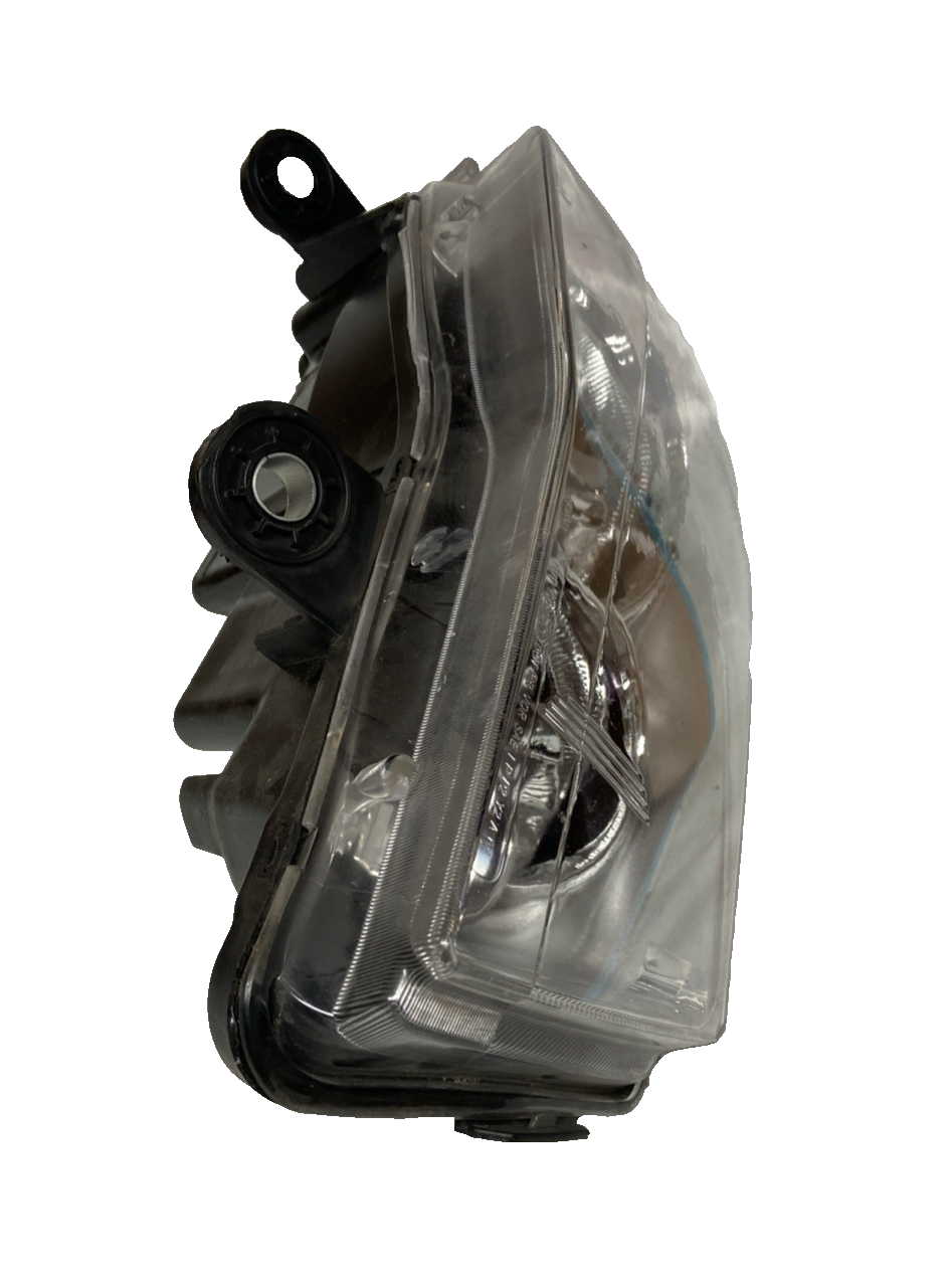 2011 -2020 Dodge Grand Caravan/Chrysler Town & Country (R) Passenger Headlight