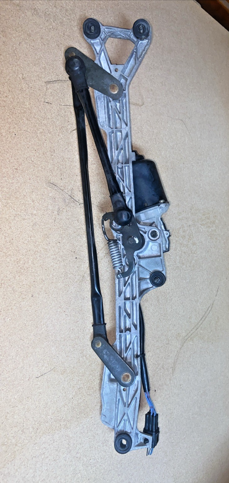 95-00 LEXUS LS400 WINDSHIELD WIPER TRANSMISSION LINKAGE W MOTOR 85110-50090