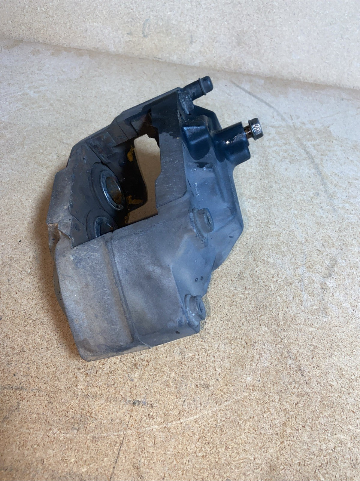 1995-2000 LEXUS LS400 Front Left Driver Side Brake Caliper OEM 47750-50102