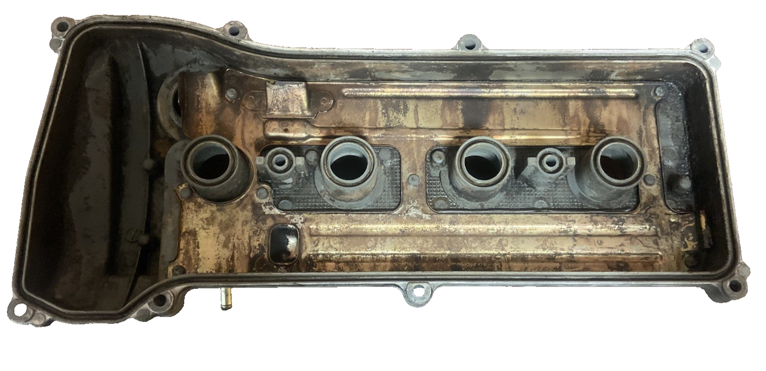 2005 Toyota Highlander 2.4L Engine Valve Cover