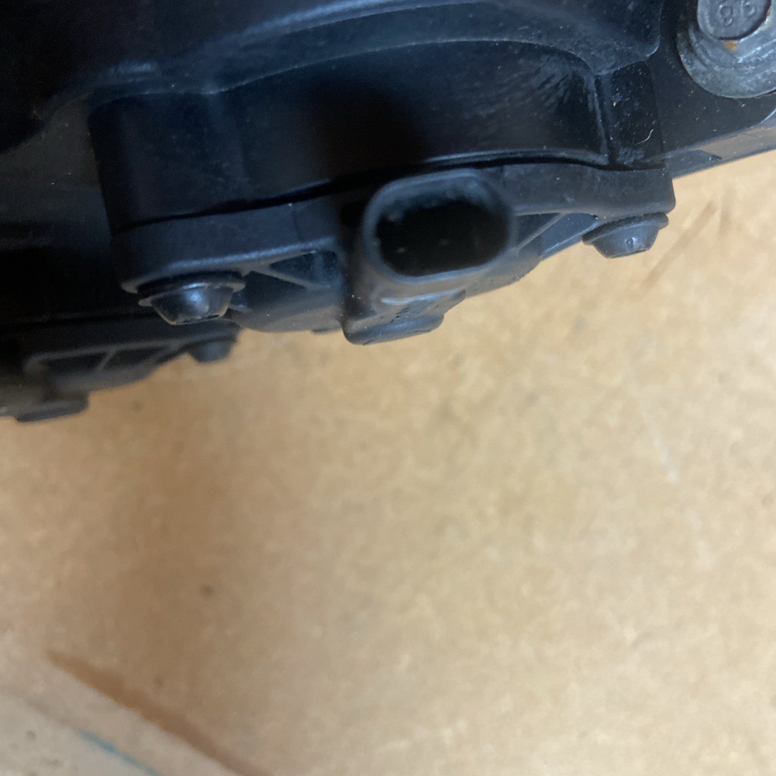 2011-2016 Dodge Grand Caravan Engine Valve Cover Driver LH side