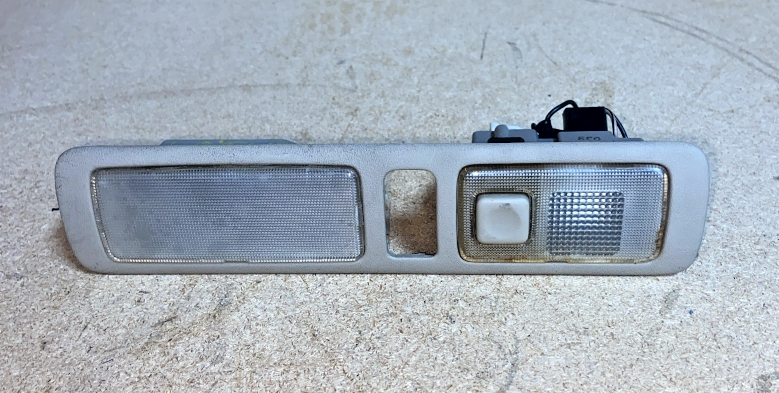 1998-2000 Lexus LS400 Rear Left Roof Dome Reading Light 8129050030 OEM