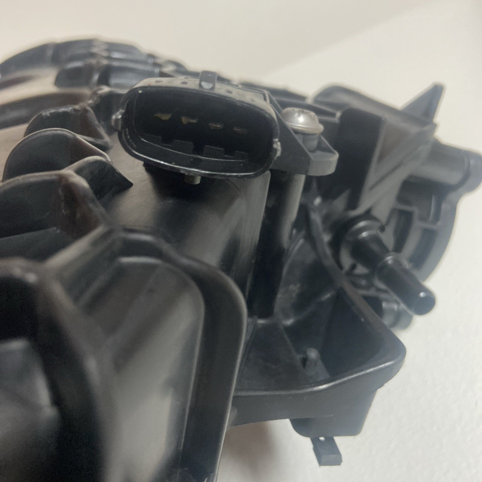 2013-2016 Ford Fusion Upper Intake Manifold