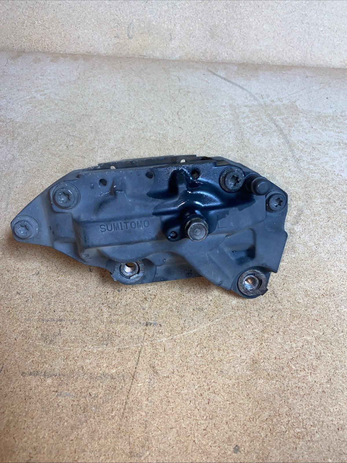 1995-2000 LEXUS LS400 Front Left Driver Side Brake Caliper OEM 47750-50102