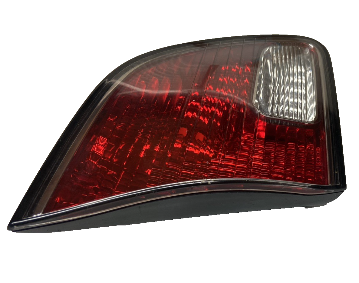 2002-2003 Lexus ES 300 Left Driver Side Inner Tail Light