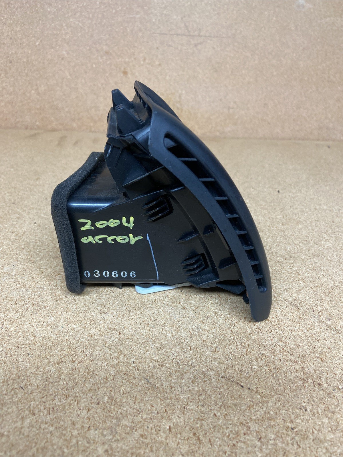 03-07 Honda Accord Right Side OEM Dash AC Air Vent 77620-SDA-A010-M1
