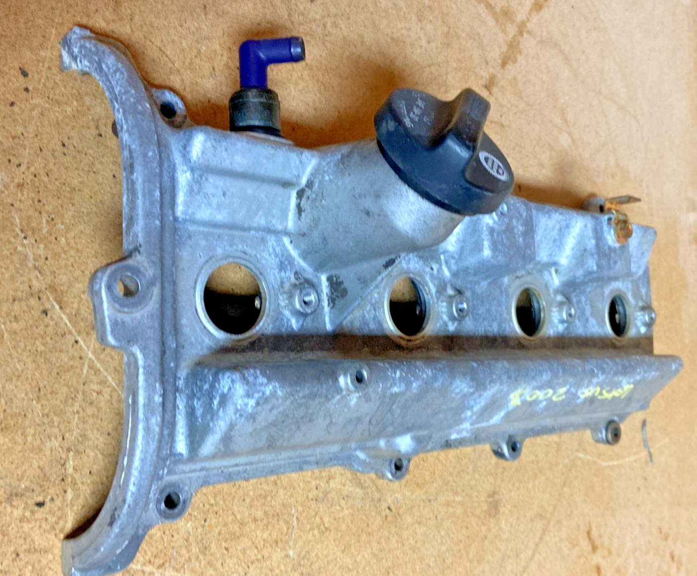 1999- 2003 Lexus Es 300 Left Engine Valve Cover OEM